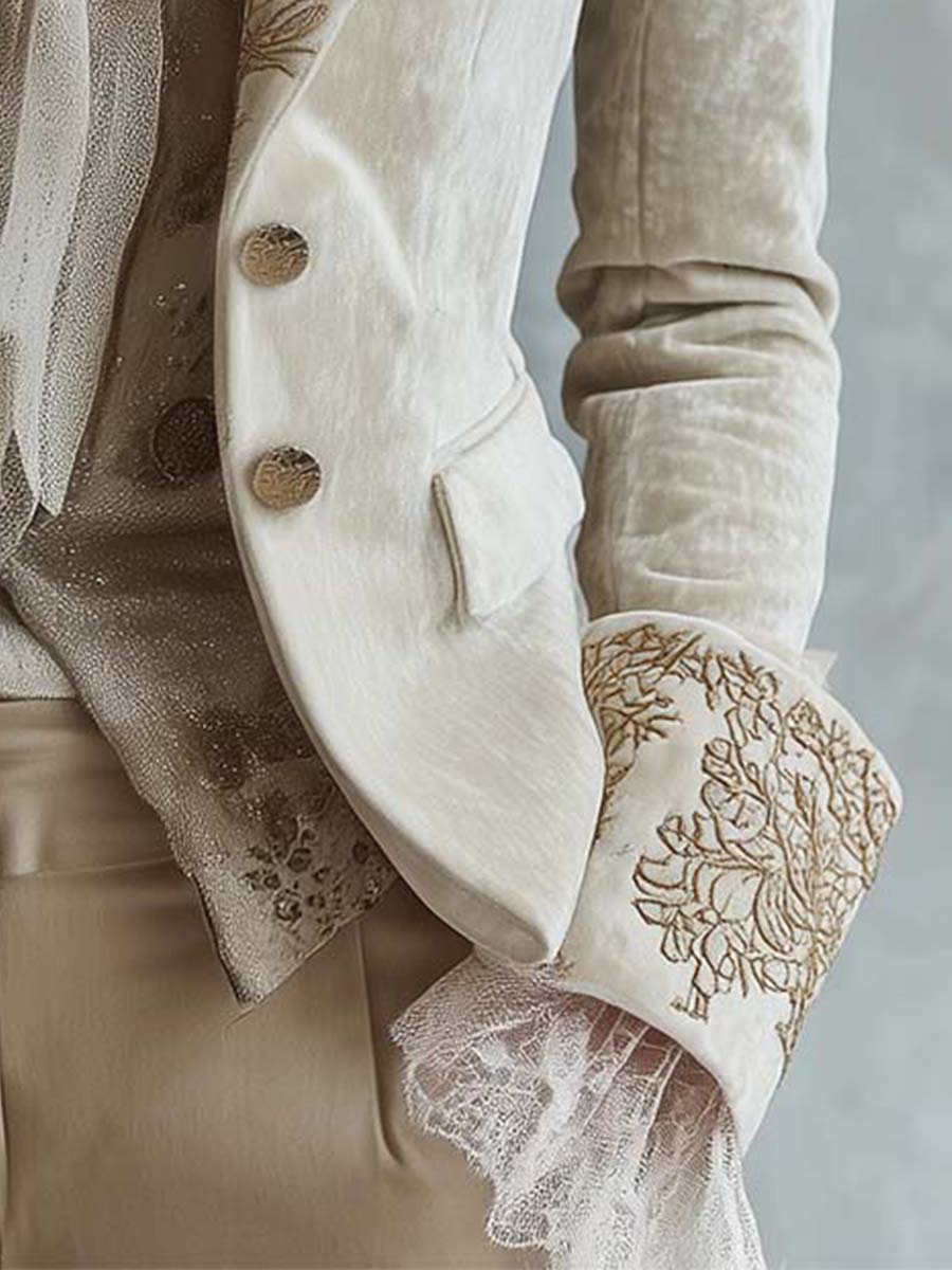Cecile Velveta Blazer sa Čipkastim Manžetama i Izvezenim Detaljima
