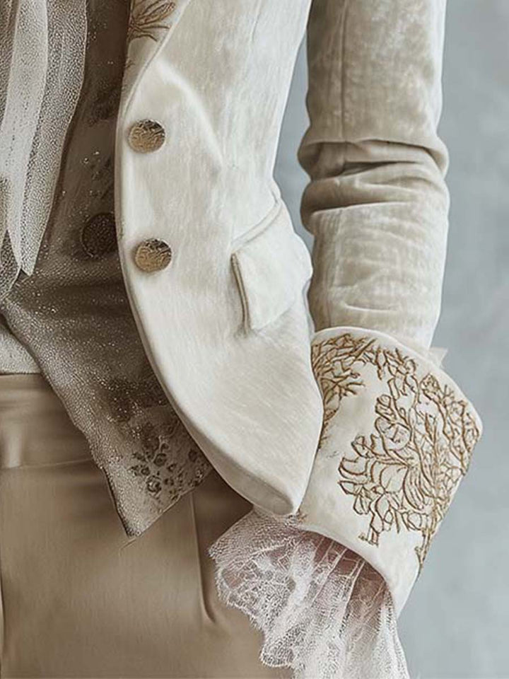 Cecile Velveta Blazer sa Čipkastim Manžetama i Izvezenim Detaljima