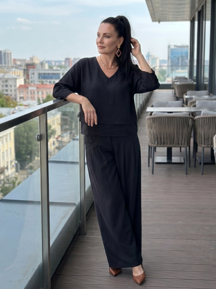 Diane | Set sa slojevitom majicom i širokim nogavicama