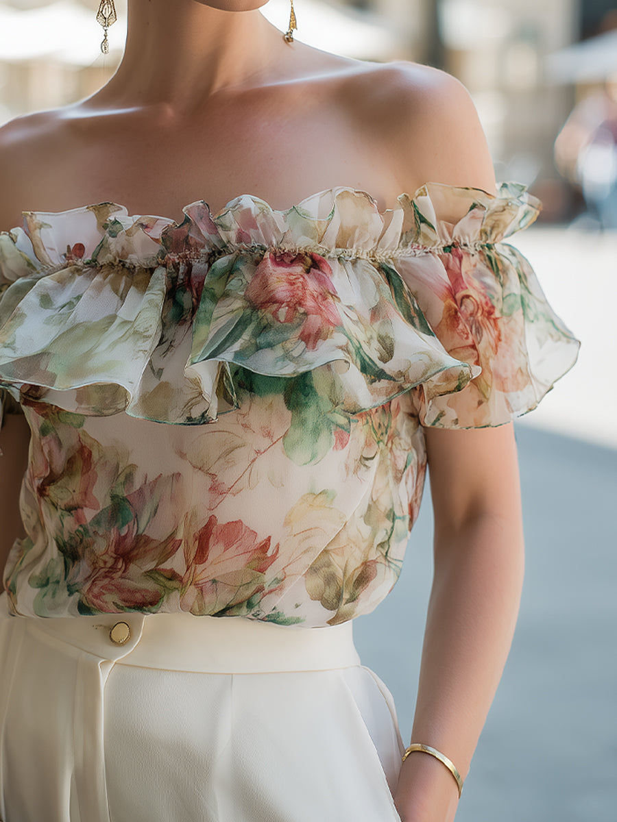 Kerensa sa Raskošnim Ruffles i Cvećem bez Rame