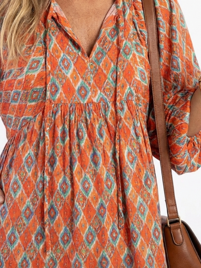 Modestine | Geometrijski Print Midi Haljina sa V Izrezom