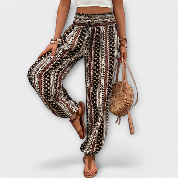 Fidelia | Etničke Grafičke Pantalone