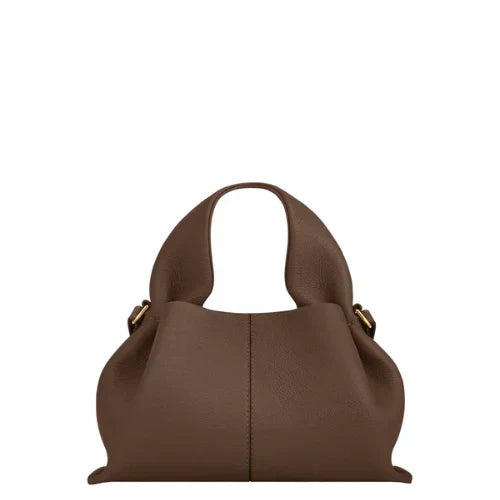 Carlotta | Stylish Travel Companion