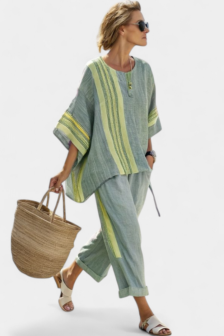 Ophelie | Elegantna Lavanda Majica i Pantalone sa Senf Prugama