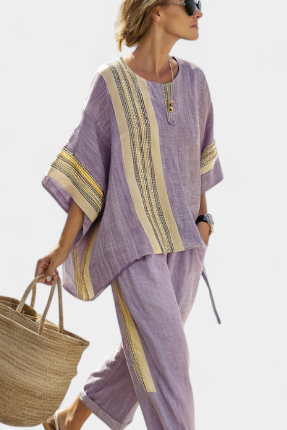 Ophelie | Elegantna Lavanda Majica i Pantalone sa Senf Prugama