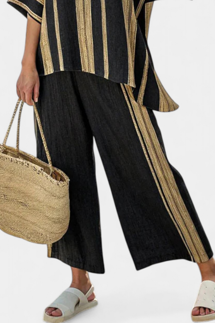 Severine | Udobna Oversized Prugasta Majica i Opusteće Pantalone od Platna