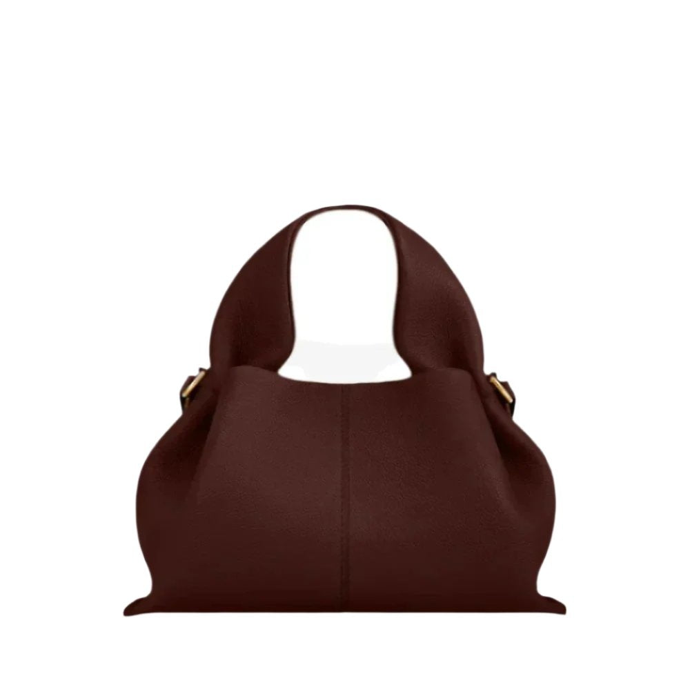 Carlotta | Stylish Travel Companion