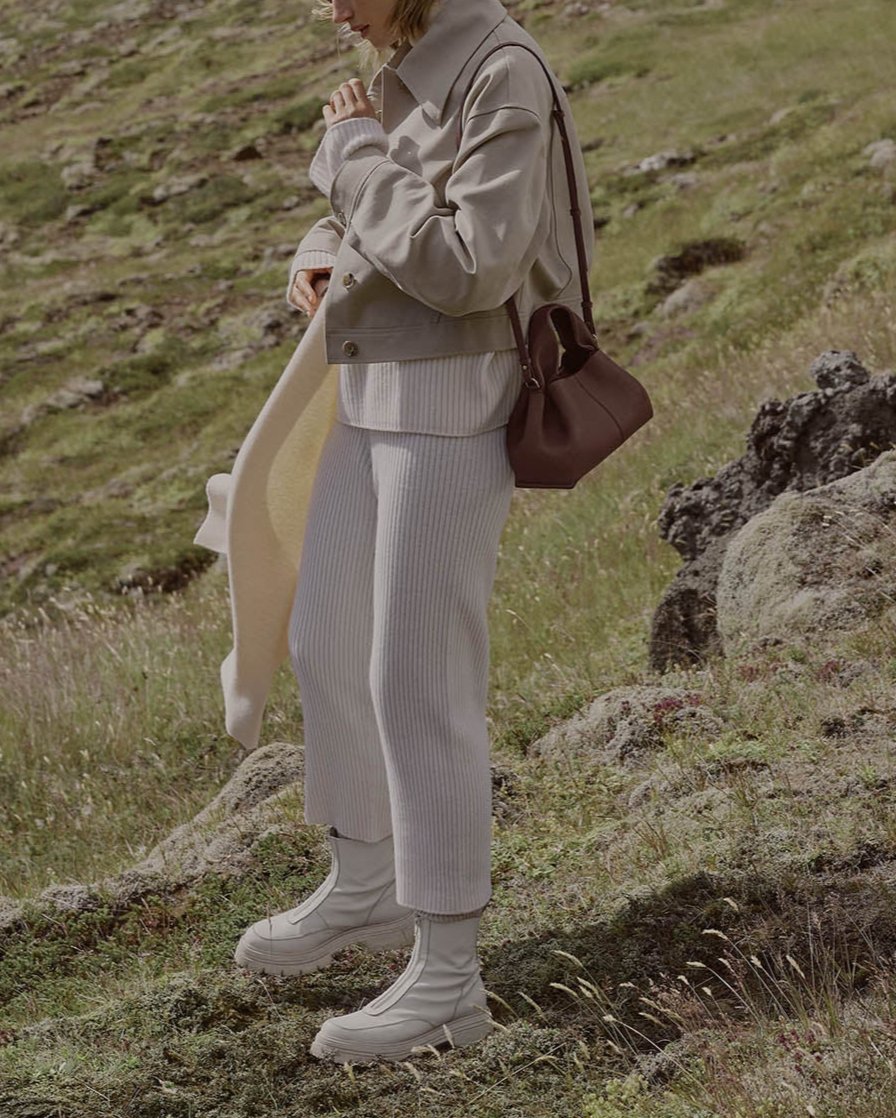 Carlotta | Stylish Travel Companion