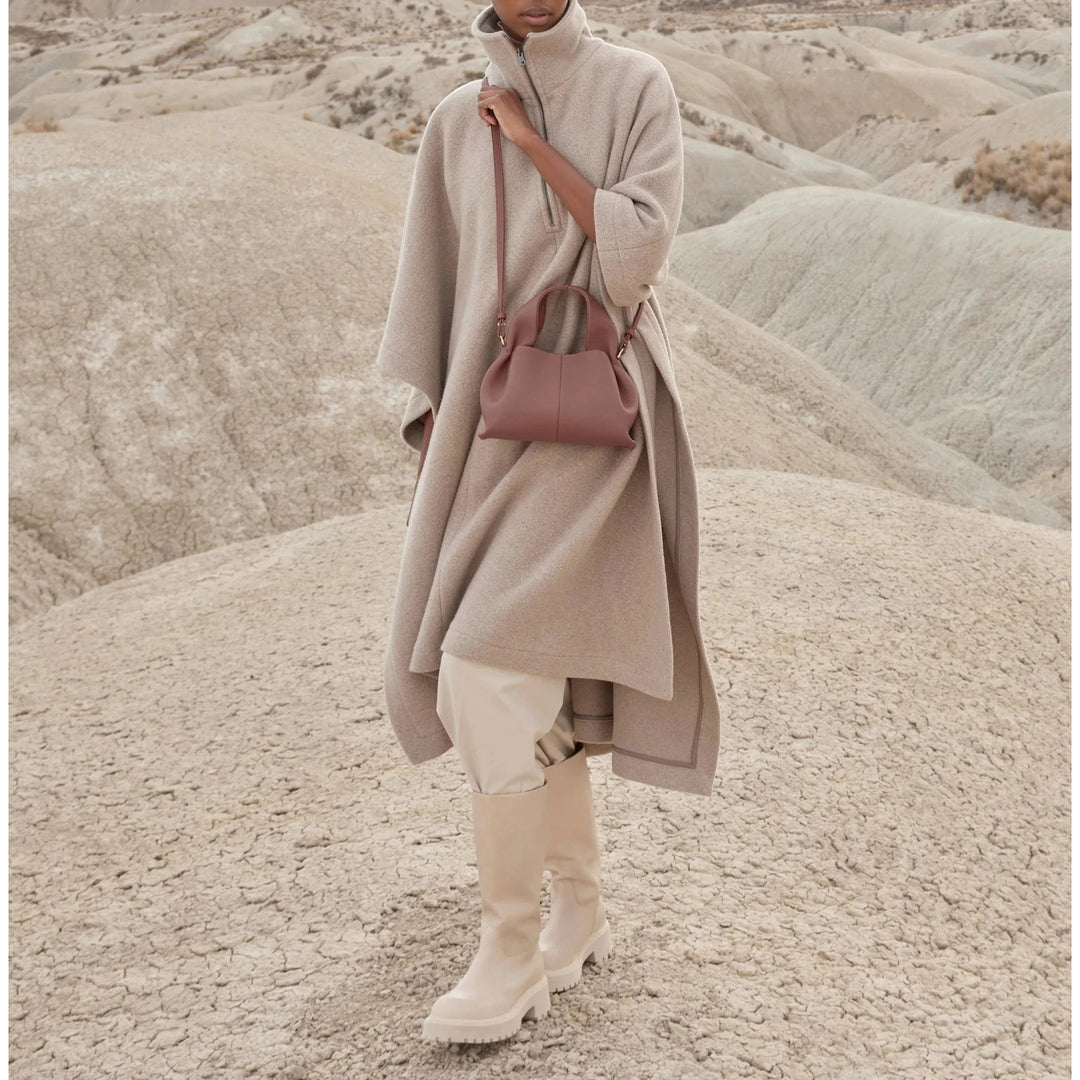 Carlotta | Stylish Travel Companion