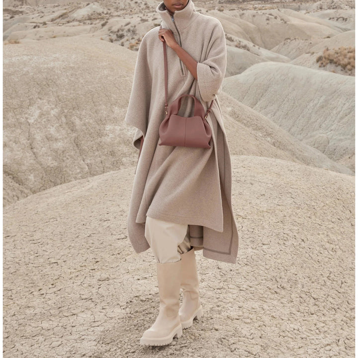 Carlotta | Stylish Travel Companion