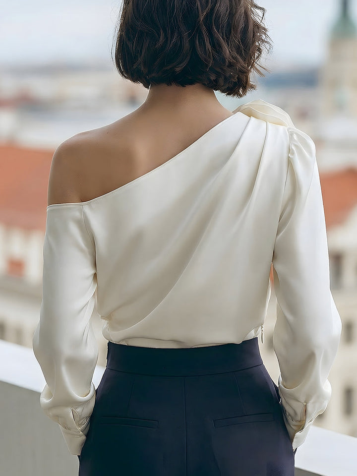 Karolina Satenski Top Na Jedno Rame Sa 3D Cvjetnim Appliqué-om