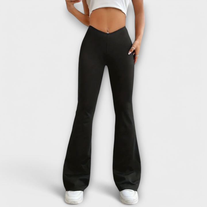 Constance | Relaxirane Pantalone sa Širim Nogavicama